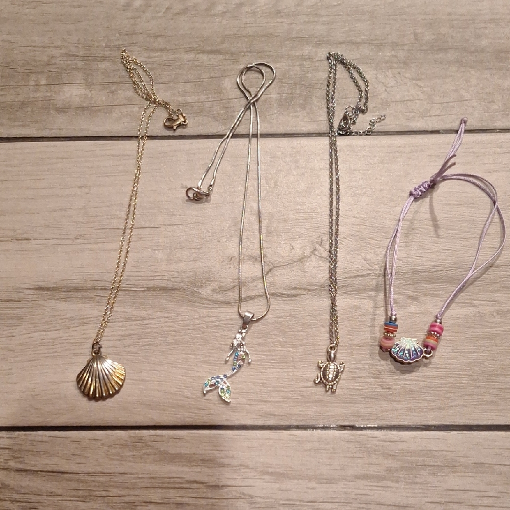 🍁Mermaid Beach Theme Necklace Bundle🐬